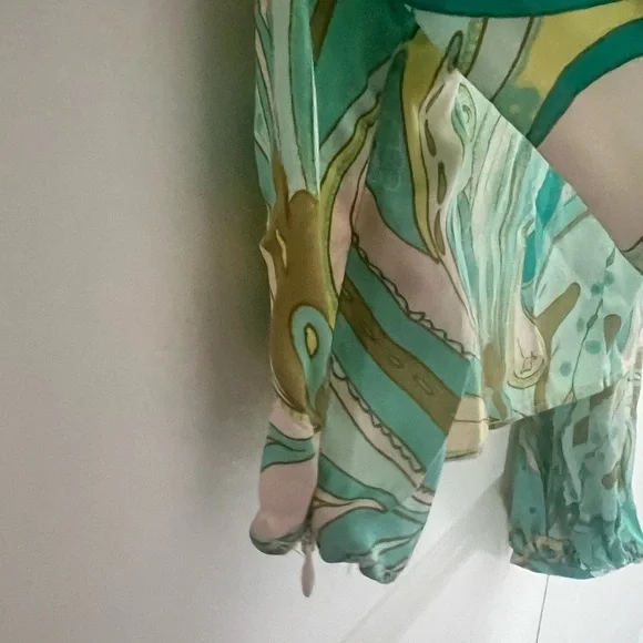 Stylish Multicolor Women's Top Size Large - Picture 11 of 12